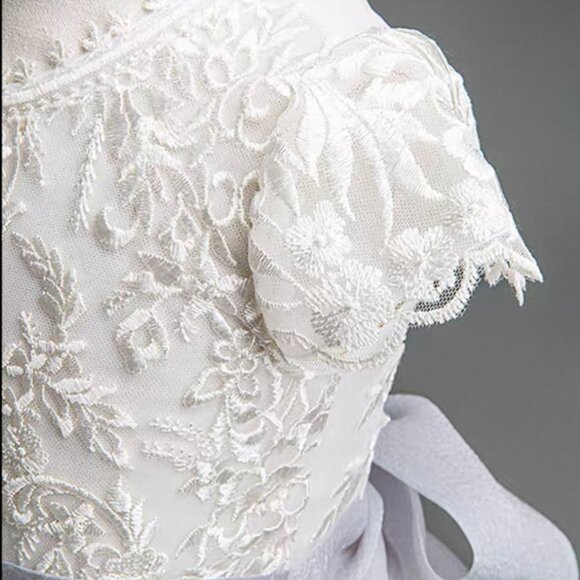 Like NEW Designer Dress ( Age 10-12) - Picture 4 of 6